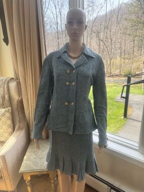 Classic Vintage St. John Women's Tweed Suit